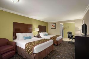 Gallery image of Solara Inn and Suites in Anaheim