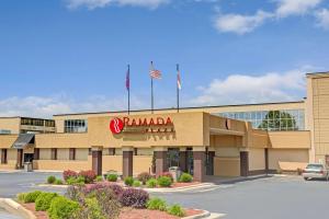 Gallery image of Ramada Plaza by Wyndham Charlotte South End Airport in Charlotte