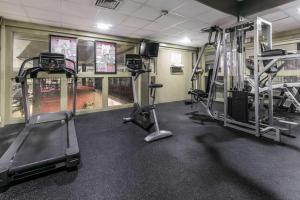 Fitness centrum a/nebo fitness zařízení v ubytování Ramada by Wyndham Odessa Near University of Texas Permian