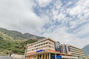 Splošen pogled na gorovje oz. razgled na gore, ki ga ponuja hotel