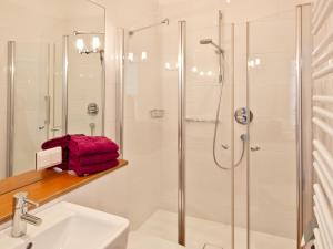 Kylpyhuone majoituspaikassa Hotel Villa Caldera