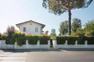 Galeriebild der Unterkunft Villa Rita in Forte dei Marmi