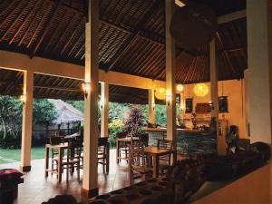 Restoran atau tempat makan lain di Owa Lodge Areguling