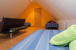 Llit o llits en una habitació de Hostal Los Calatravos