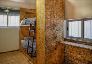 Postel nebo postele na pokoji v ubytování Buff Hostel Tirana