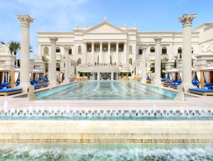 Bazén v ubytování Caesars Palace Hotel & Casino nebo v jeho okolí