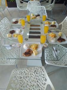 Makanan di atau berdekatan hotel