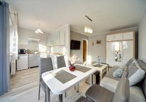Kuchyňa alebo kuchynka v ubytovaní Apartamenty "MILENA"