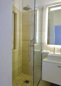 Koupelna v ubytování Artizan Liston Suites + 11 fotografií