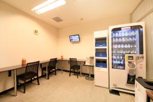 TV a/nebo společenská místnost v ubytování Ueno Station Hostel Oriental Ⅱ(Men Only)