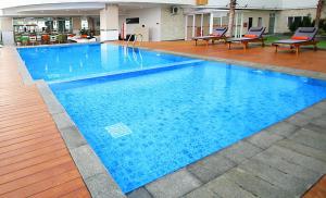 Bazen v nastanitvi oz. blizu nastanitve HARRIS Hotel Sentraland