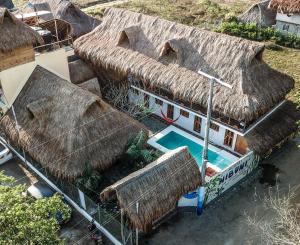 Hostal Nibuni Palomino内部或周边的泳池