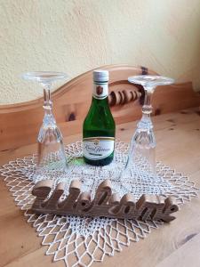 トリベルクにあるHaus Krismannのワイン1本とグラス2杯