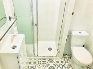 Phòng tắm tại Apartments Monaco