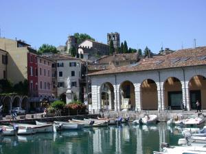 Afbeelding uit fotogalerij van Sweet Home in Desenzano del Garda