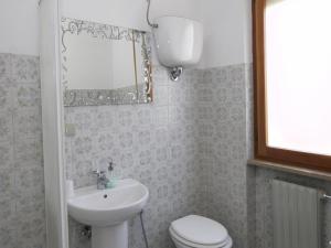Kúpeľňa v ubytovaní Holiday Home in Corvara with Pool and Barbecue