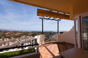 Balkon lub taras w obiekcie Señorío de Aloha Apartahotel