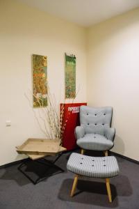 A seating area at Hotel Pappas