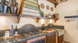 Kuchyň nebo kuchyňský kout v ubytování Il palmento dell'Etna + 33 fotografií