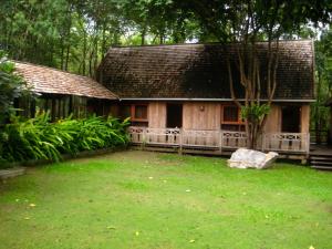 Gallery image of Teakwood villa in Kanchanaburi