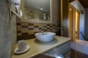 Koupelna v ubytování Mythos Villas
