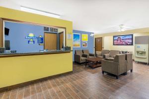TV o dispositivi per l'intrattenimento presso Days Inn by Wyndham Moab