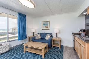 Ein Sitzbereich in der Unterkunft Mariner Inn And Suites