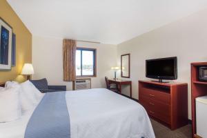 Imagen de la galería de Days Inn by Wyndham Austin, en Austin 37 fotos más