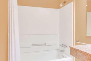 Photo de la galerie de l'établissement Americas Best Value Inn Aiken, à Aiken 23 autres photos