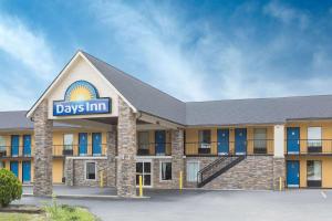 ニューベリーにあるDays Inn by Wyndham Newberry South Carolinaの日のレンダリング イン ナイアガラ フォールズ