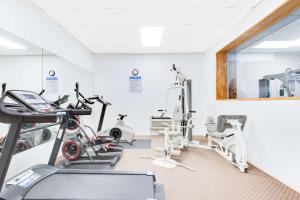 Fitness centrum a/nebo fitness zařízení v ubytování Days Inn & Suites by Wyndham Laredo