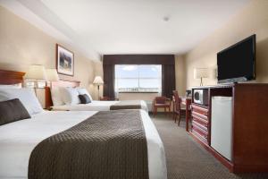 Gallery image of Days Inn & Suites by Wyndham Langley in Langley