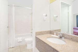 Gallery image of Days Inn by Wyndham Turlock in Turlock
