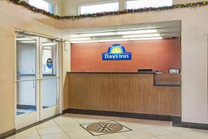 Vstupní hala nebo recepce v ubytování Days Inn by Wyndham Brigham City
