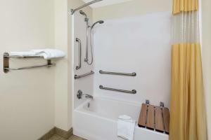 Foto dalla galleria di Days Inn by Wyndham Geneva/Finger Lakes a Geneva