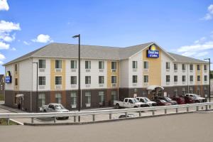 Φωτογραφία από το άλμπουμ του Days Inn & Suites by Wyndham Belmont σε Belmont