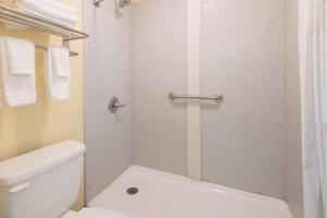 マディソンにあるDays Inn by Wyndham Madisonのギャラリーの写真