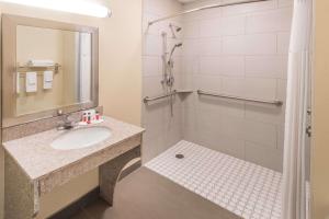マディソンにあるDays Inn by Wyndham Madisonのギャラリーの写真 +34枚の写真