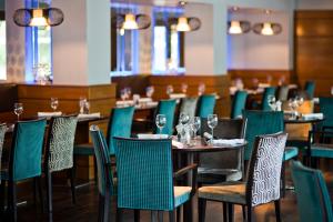 A restaurant or other place to eat at The Waterloo Hotel 