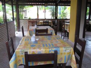 Restaurace v ubytování Pousada Lugar Comum