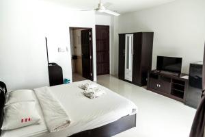 Gallery image of Happy Fish Guest House in Patong Beach