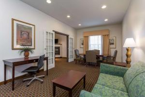 Gallery image of Wingate by Wyndham High Point in High Point