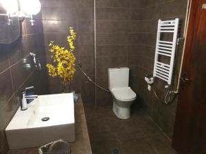 A bathroom at Sea View Palio Apartment Még 22 kép