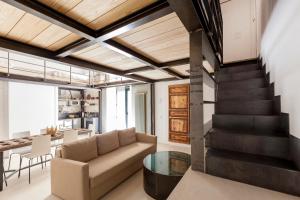 A seating area at Don Pedro Home