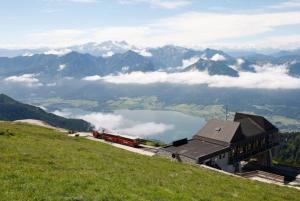 Pemandangan dari udara bagi Haus Alpenrose