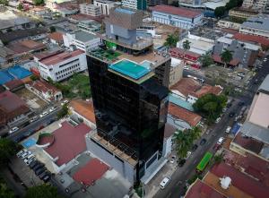 Kejiranan di persekitaran atau kejiranan dekat dengan hotel