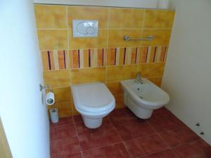A bathroom at B&B Ai Cipressi