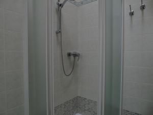 A bathroom at B&B Ai Cipressi