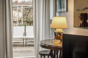 Imagen de la galería de Luxury Apartment In The Old Palace, en Sutivan
