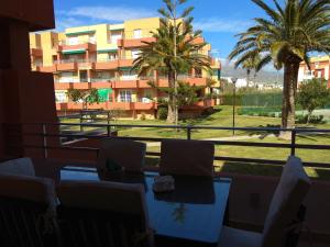 Balkon lub taras w obiekcie Apartamento a 150 metros del Mar, parking y Wifi